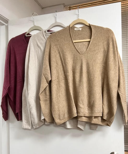 Plum viscose blend knit with v neck and detail down the middle 2 per pack CGR054P