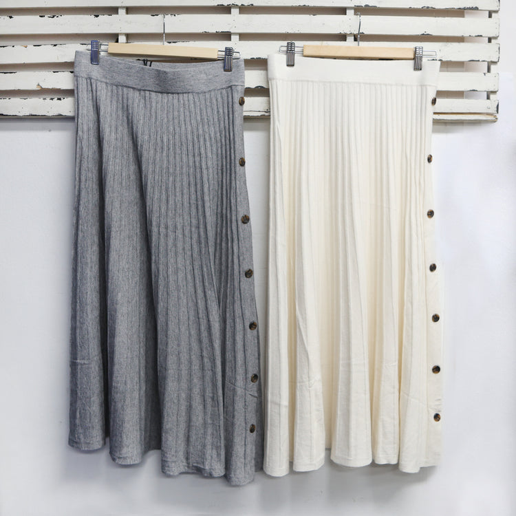 Cream Knit blend pleated skirt with side buttons 2 per pack CX003C
