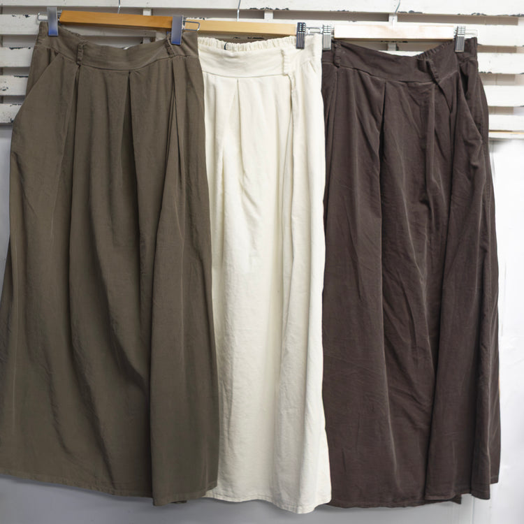 Cream cotton cord skirt with side pockets 2 per pack CX850971C