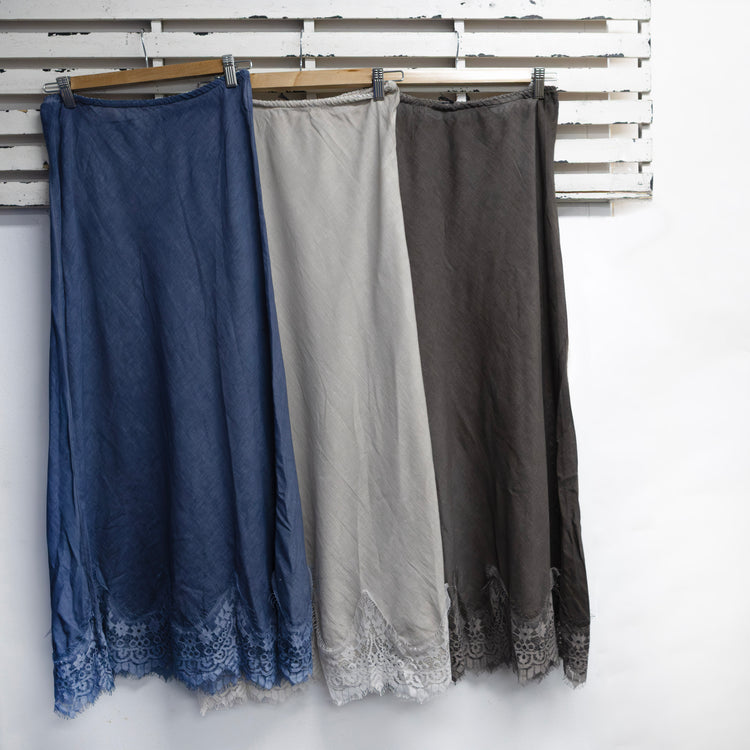 Mocha linen blend skirt with lace hem 2 per pack G28694M