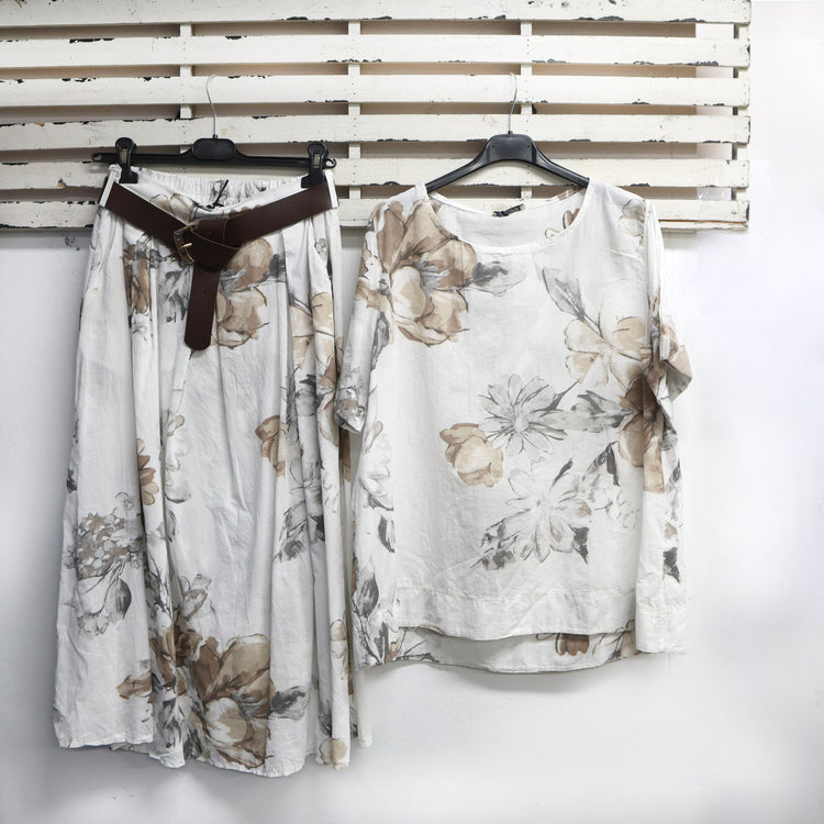 Natural cotton flower print round neck top 2 per pack G96667N