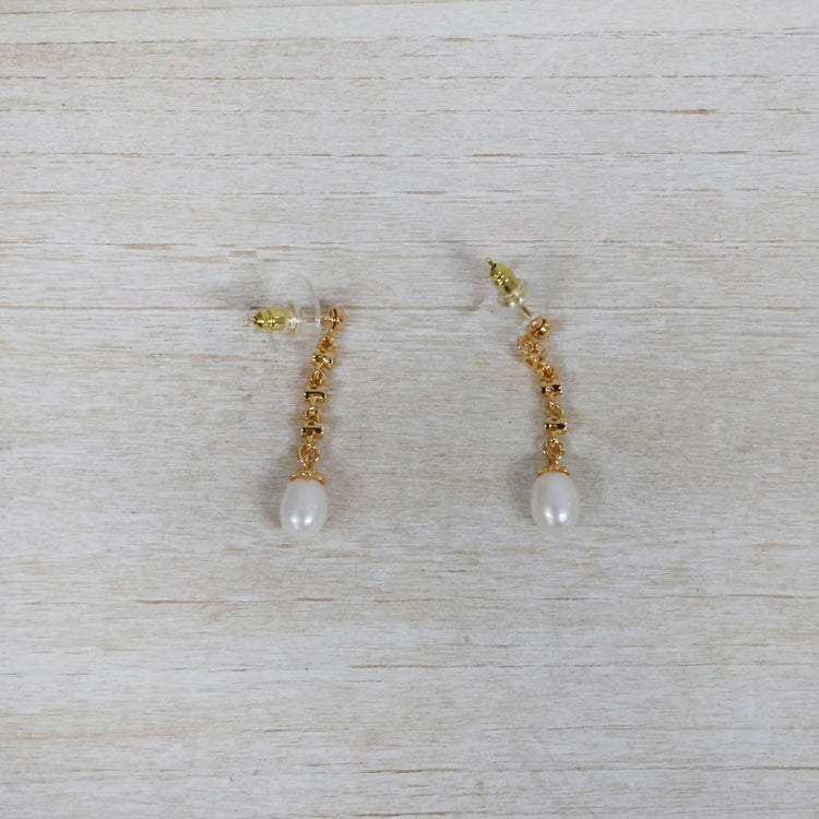 Gold drop earrings with peal and diamante 2 per pack KFA90785