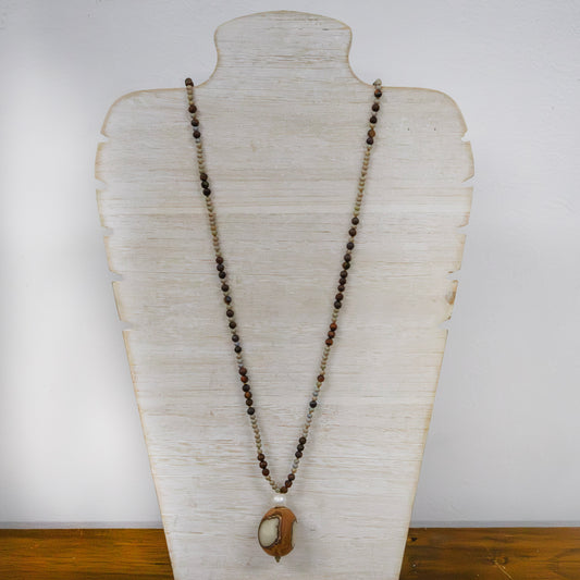 Coffee and wood stone necklace with wood and pearl pendant 2 per pack  KFA98178