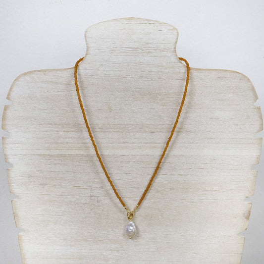 Tan crystal with pearl charm 2 per pack                     KFA98292