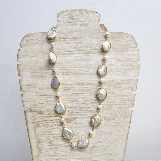 Mother of Pearl and Rhodium plated necklace 2 per pack TFA60928