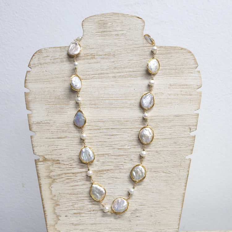 Mother of Pearl and Rhodium plated necklace 2 per pack TFA60928