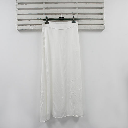 White silk skirt with elastic waist 2 per pack