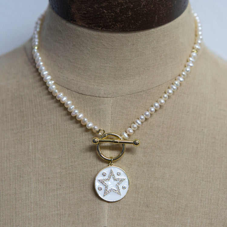 Pearl necklace with gold fob and star charm 2 per pack FJ801182