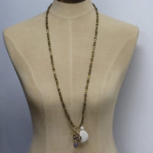 Long bronze necklace with pearl gold and heart charms 2 per pack    FH804911