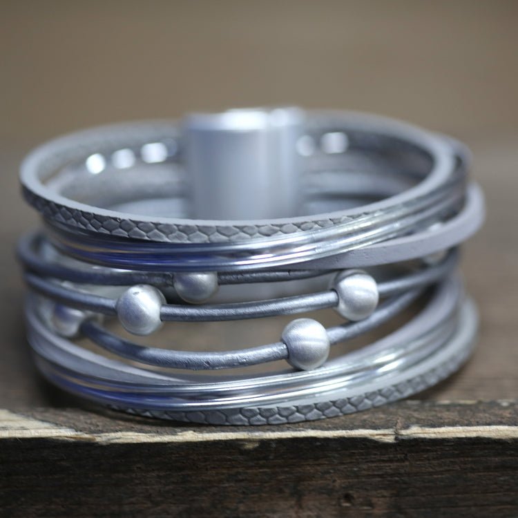 Matt silver light grey rope and leather with pearl bracelet and magnetic clasp 2 per pack